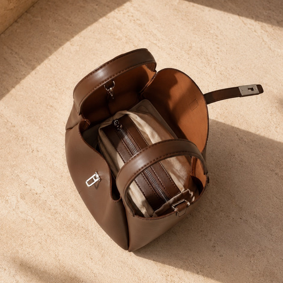 Zaya Amber amber leather handbag, handmade in the UAE by Alghaf